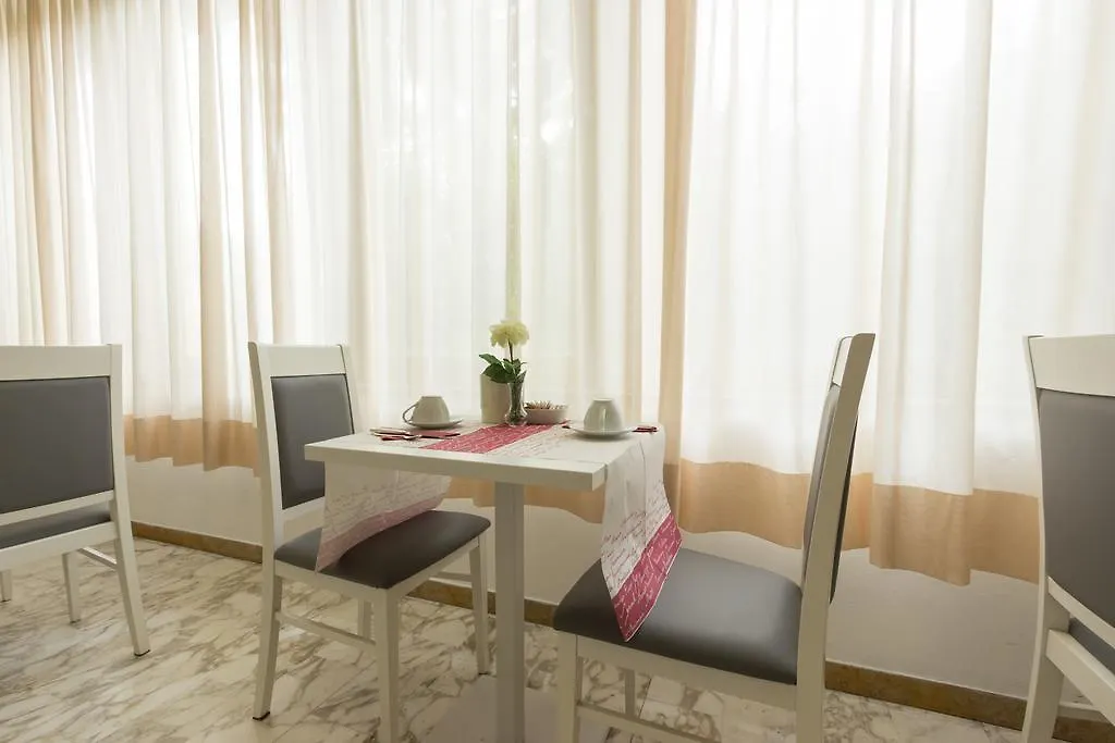 ***  Hotel Roma Pisa Olaszország