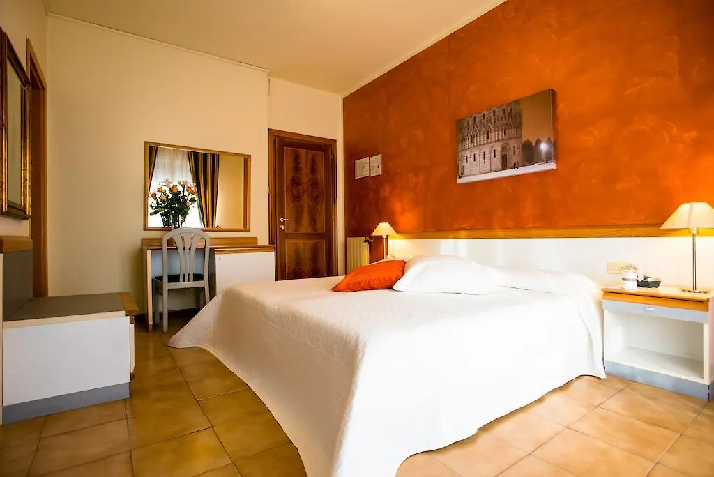Hotel Roma Pisa