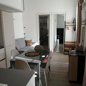 Stefania's Corner, In , Bérgamo Italia