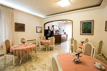 Hotel Roma Pisa 3*,